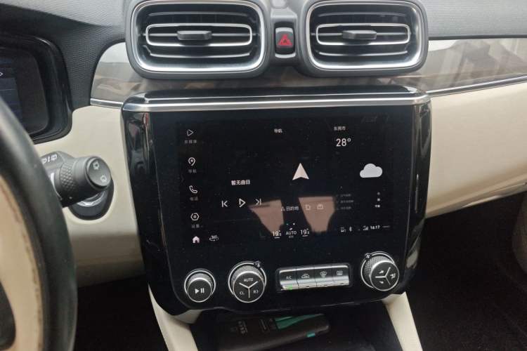 Used Lynk & Co 02 2018 1.5T DCT Two-Wheel Drive Zhaopu Version China V Standard Audio And AC Panel