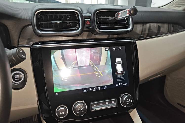 Used Lynk & Co 02 2018 1.5T DCT Two-Wheel Drive Zhaoban China V Standard Audio And AC Panel