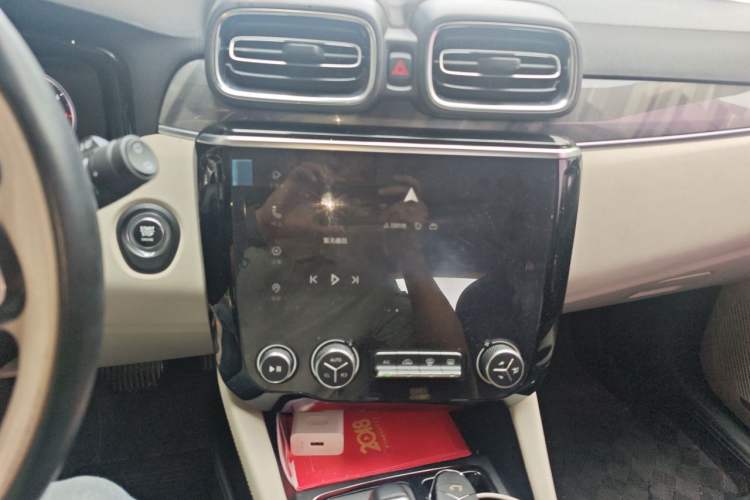 Used Lynk & Co 02 2018 1.5T DCT Two-Wheel Drive Zhaopu Version China V Standard Audio And AC Panel
