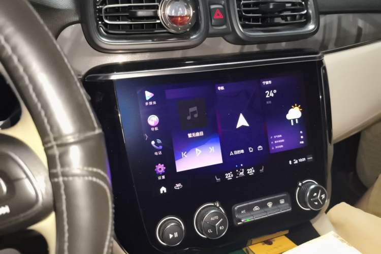Used Lynk & Co 02 2018 1.5T DCT Two-Wheel Drive Zhaopu Version China V Standard Audio And AC Panel
