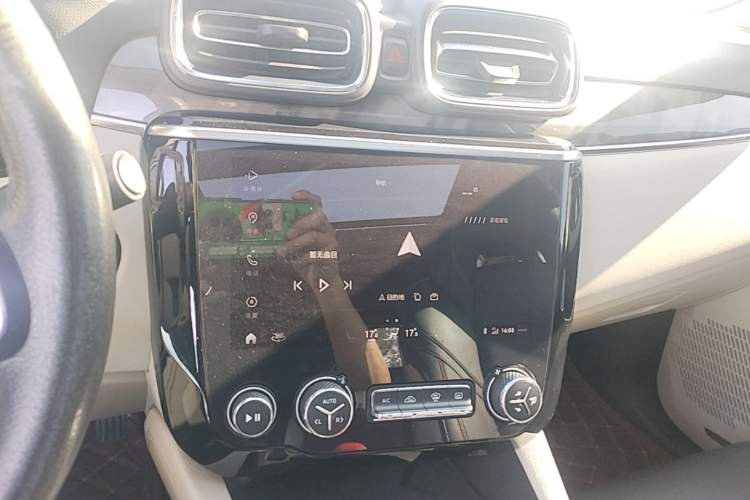 Used Lynk & Co 02 2018 1.5T DCT Two-Wheel Drive Zhaopu Version China V Standard Audio And AC Panel