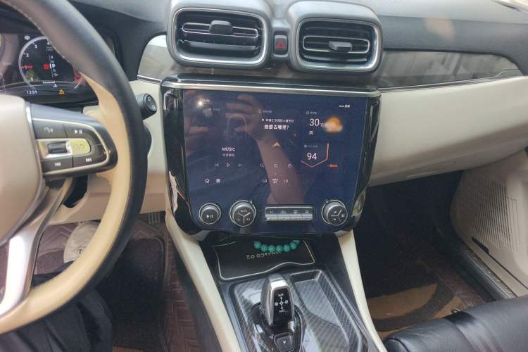 Used Lynk & Co 02 2018 1.5T DCT Two-Wheel Drive Zhaopu Version China V Standard Audio And AC Panel