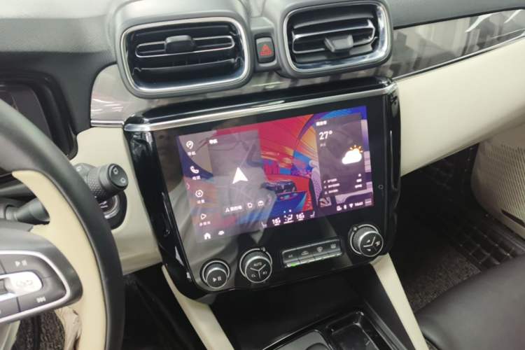 Used Lynk & Co 02 2018 1.5T DCT Two-Wheel Drive Zhaopu Version China V Standard Audio And AC Panel