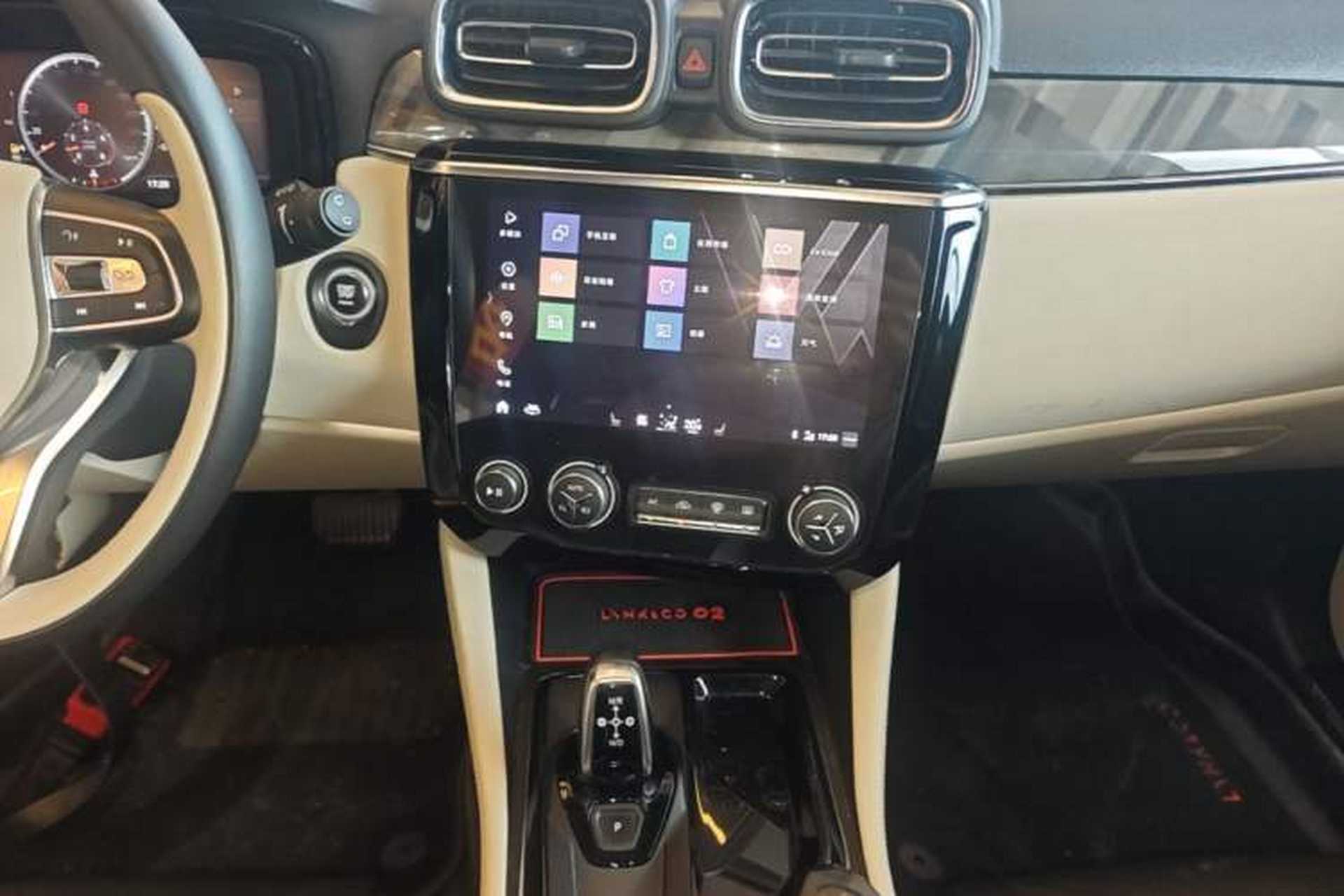 Used Lynk & Co 02 2018 1.5T DCT Two-Wheel Drive Zhaopu Version China V Standard Audio And AC Panel