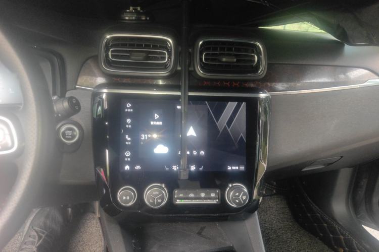 Used Lynk & Co 02 2018 1.5T DCT Two-Wheel Drive Pro Version China V Emission Standard Audio And AC Panel