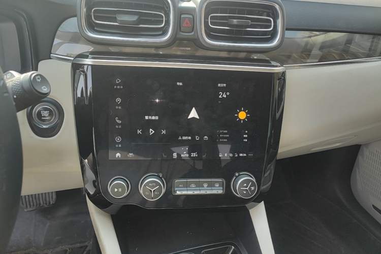 Used Lynk & Co 02 2018 1.5T DCT Two-Wheel Drive Zhaopu Version China V Standard Audio And AC Panel