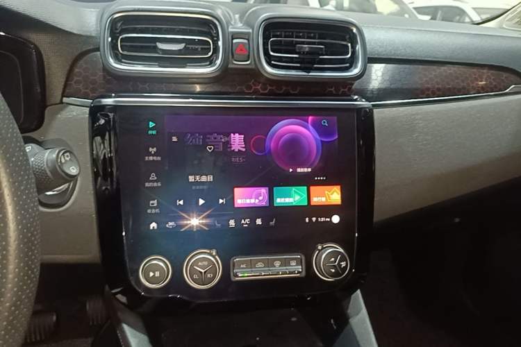 Used Lynk & Co 02 2018 2.0T DCT 4x4 Sport Pro Edition China V Standard Audio And AC Panel