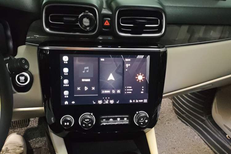 Used Lynk & Co 02 2018 1.5T DCT Two-Wheel Drive Zhaopu Version China V Standard Audio And AC Panel