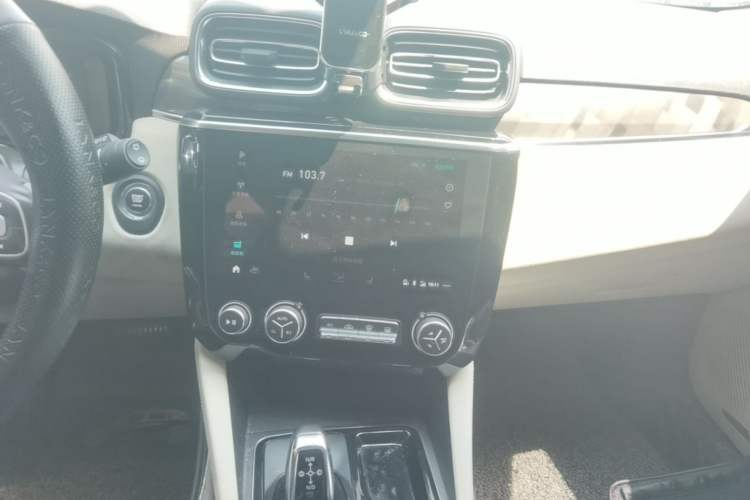 Used Lynk & Co 02 2018 1.5T DCT Two-Wheel Drive Zhaopu Version China V Standard Audio And AC Panel