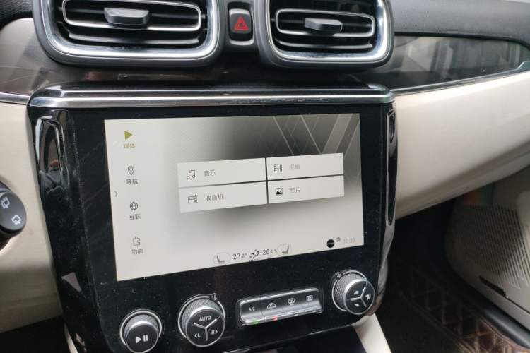 Used Lynk & Co 02 2018 1.5T DCT Two-Wheel Drive Zhaoban China V Standard Audio And AC Panel