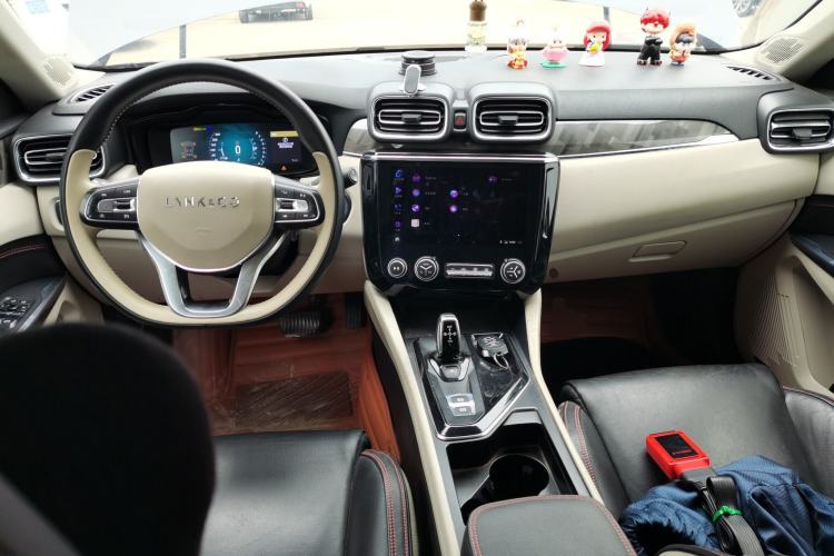 Used Lynk & Co 02 2018 1.5T DCT Two-Wheel Drive Zhaopu Version China V Standard Center Console