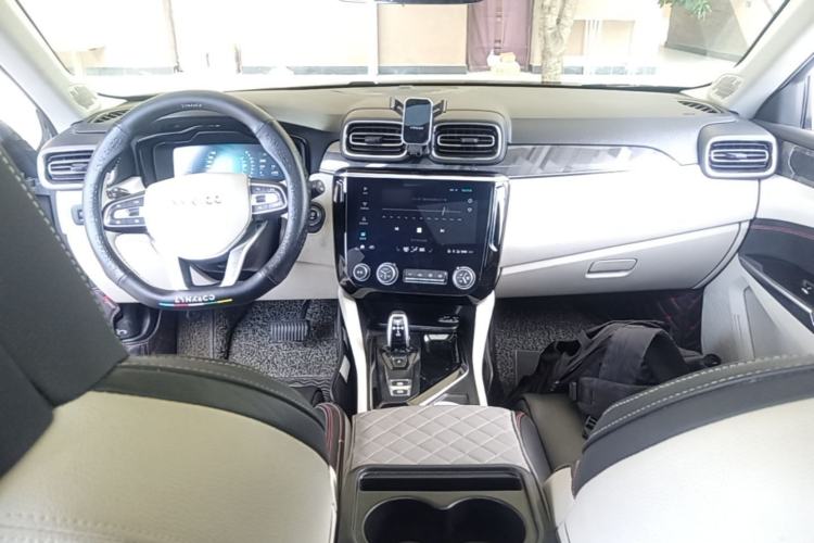 Used Lynk & Co 02 2018 1.5T DCT Two-Wheel Drive Zhaopu Version China V Standard Center Console