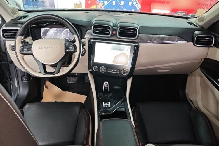 Used Lynk & Co 02 2018 1.5T DCT Two-Wheel Drive Zhaoban China V Standard Center Console
