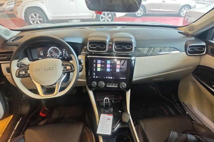 Used Lynk & Co 02 2018 1.5T DCT Two-Wheel Drive Zhaopu Version China V Standard Center Console