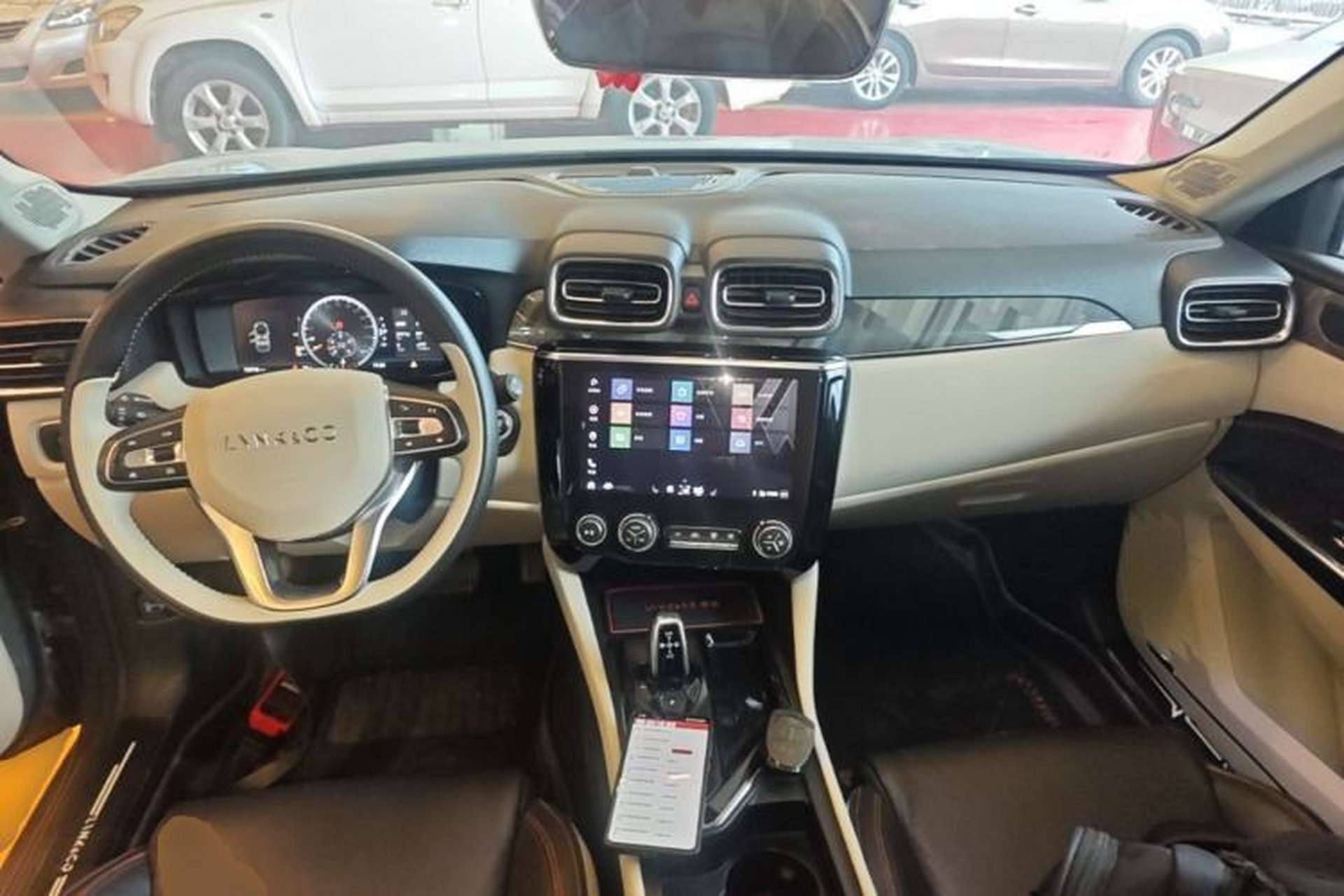 Used Lynk & Co 02 2018 1.5T DCT Two-Wheel Drive Zhaopu Version China V Standard Center Console