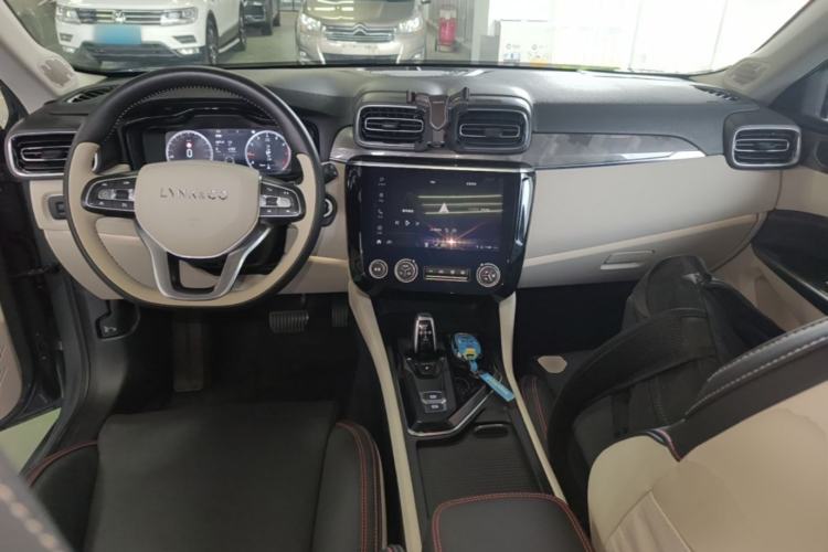 Used Lynk & Co 02 2018 1.5T DCT Two-Wheel Drive Zhaopu Version China V Standard Center Console