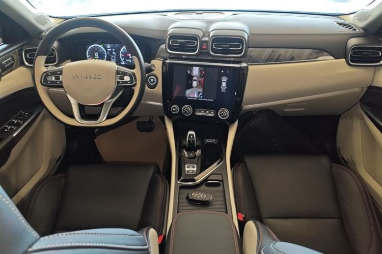 Used Lynk & Co 02 2018 1.5T DCT Two-Wheel Drive Zhaopu Version China V Standard Center Console