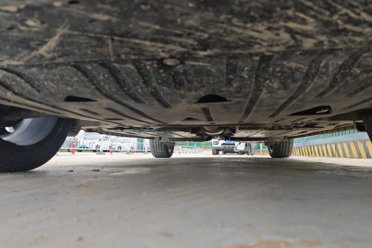 Used Lynk & Co 02 2018 1.5T DCT Two-Wheel Drive Pro Version China V Emission Standard Chassis Front