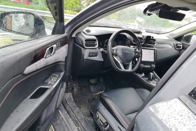 Used Lynk & Co 02 2018 1.5T DCT Two-Wheel Drive Pro Version China V Emission Standard Driver Seat