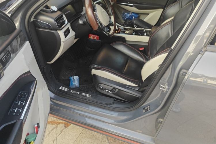 Used Lynk & Co 02 2018 1.5T DCT Two-Wheel Drive Zhaopu Version China V Standard Driver Seat