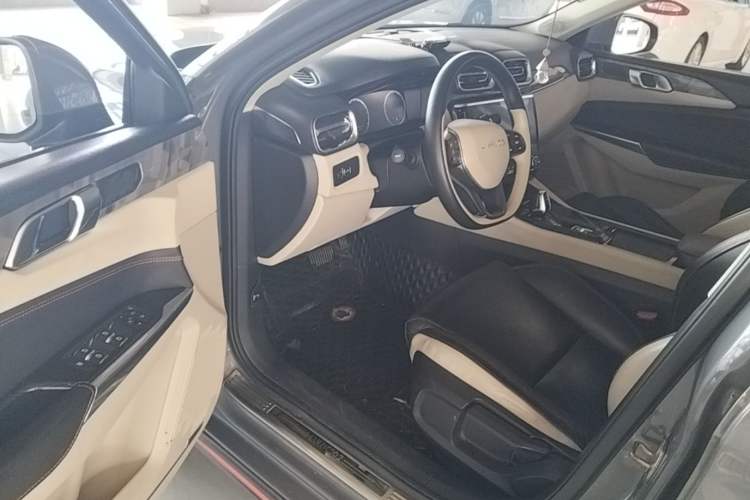 Used Lynk & Co 02 2018 1.5T DCT Two-Wheel Drive Zhaoban China V Standard Driver Seat