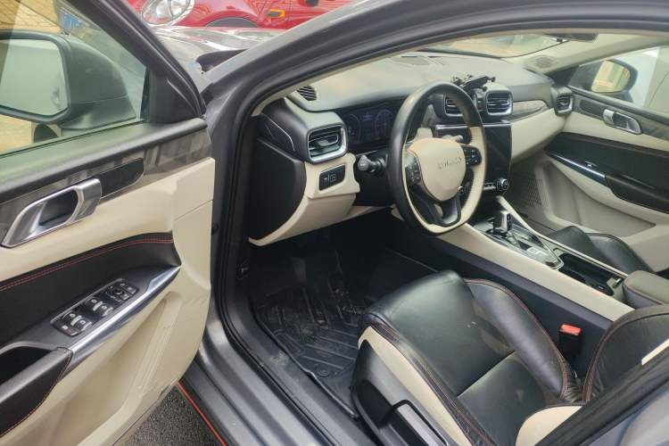 Used Lynk & Co 02 2018 1.5T DCT Two-Wheel Drive Zhaoban China V Standard Driver Seat