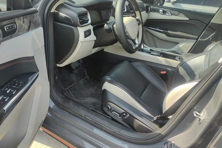 Used Lynk & Co 02 2018 1.5T DCT Two-Wheel Drive Zhaopu Version China V Standard Driver Seat