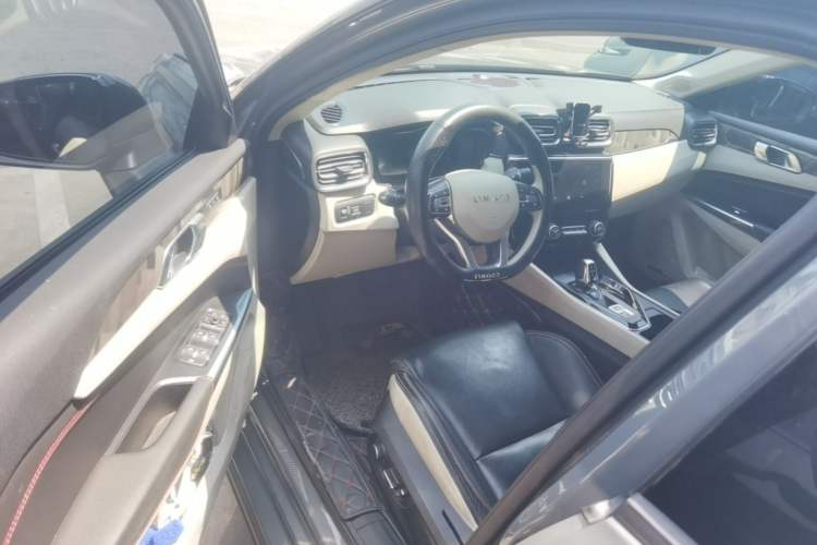 Used Lynk & Co 02 2018 1.5T DCT Two-Wheel Drive Zhaopu Version China V Standard Driver Seat
