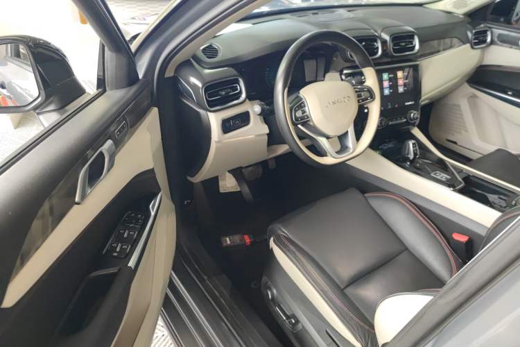 Used Lynk & Co 02 2018 1.5T DCT Two-Wheel Drive Zhaopu Version China V Standard Driver Seat