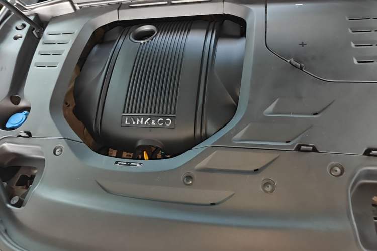 Used Lynk & Co 02 2018 1.5T DCT Two-Wheel Drive Zhaopu Version China V Standard Engine Bay