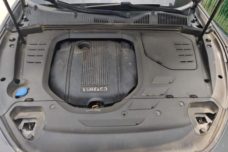 Used Lynk & Co 02 2018 1.5T DCT Two-Wheel Drive Pro Version China V Emission Standard Engine Bay