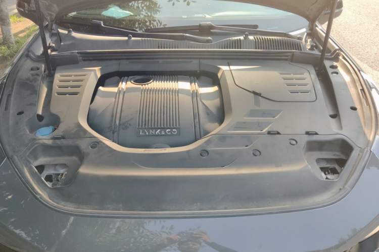 Used Lynk & Co 02 2018 1.5T DCT Two-Wheel Drive Pro Version China V Emission Standard Engine Bay