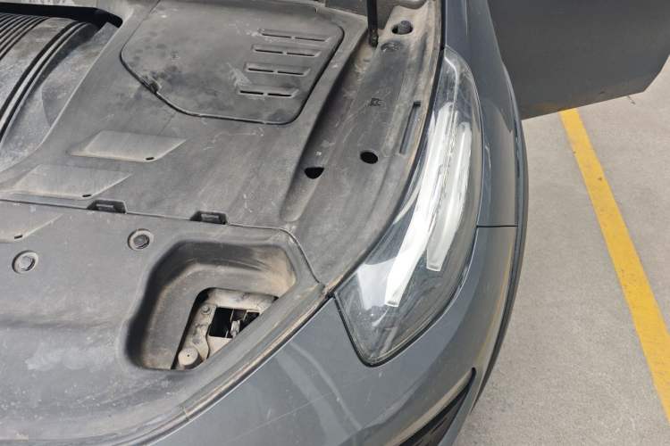Used Lynk & Co 02 2018 1.5T DCT Two-Wheel Drive Zhaopu Version China V Standard Engine Bay Left