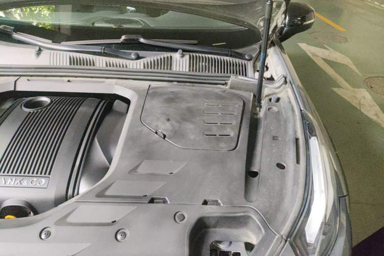 Used Lynk & Co 02 2018 1.5T DCT Two-Wheel Drive Zhaopu Version China V Standard Engine Bay Left