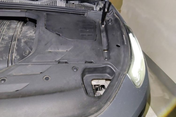 Used Lynk & Co 02 2018 1.5T DCT Two-Wheel Drive Zhaopu Version China V Standard Engine Bay Left
