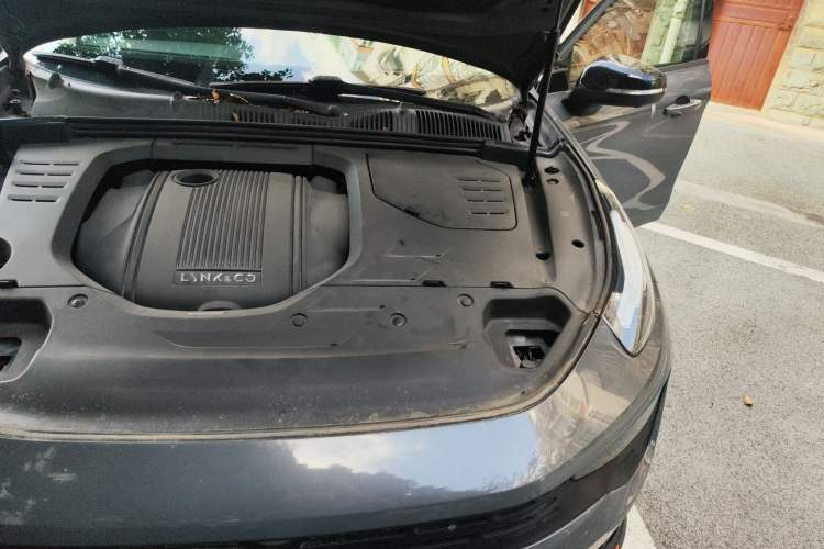 Used Lynk & Co 02 2018 1.5T DCT Two-Wheel Drive Zhaopu Version China V Standard Engine Bay Left