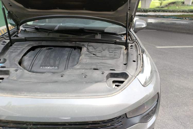 Used Lynk & Co 02 2018 1.5T DCT Two-Wheel Drive Zhaoban China V Standard Engine Bay Left