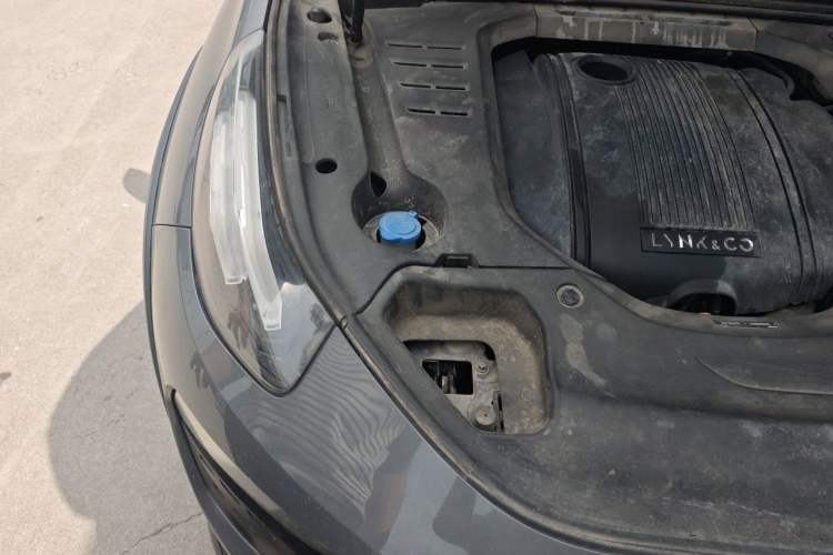 Used Lynk & Co 02 2018 1.5T DCT Two-Wheel Drive Zhaopu Version China V Standard Engine Bay Right