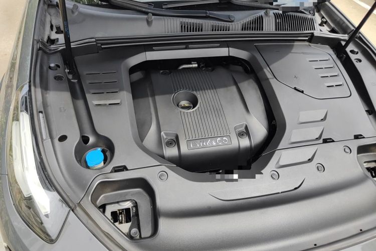 Used Lynk & Co 02 2018 2.0T Automatic Two-Wheel Drive Pro Edition China VI Standard Engine Bay Right