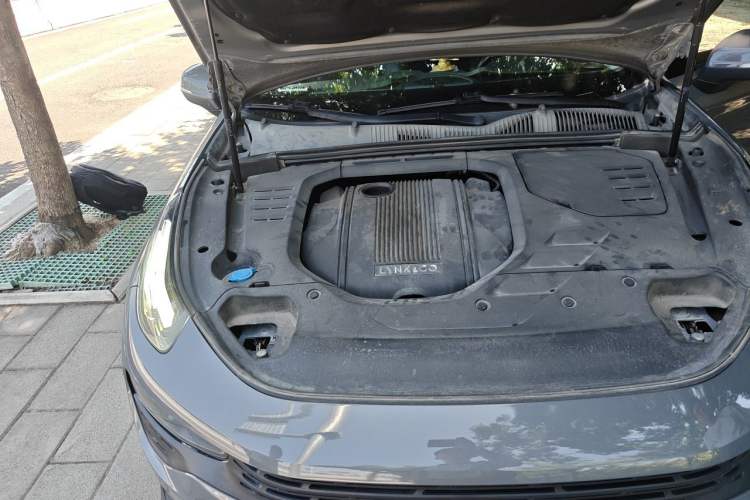 Used Lynk & Co 02 2018 1.5T DCT Two-Wheel Drive Zhaoban China V Standard Engine Bay Right