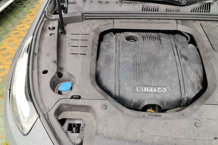 Used Lynk & Co 02 2018 1.5T DCT Two-Wheel Drive Pro Version China V Emission Standard Engine Bay Right