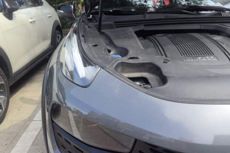 Used Lynk & Co 02 2018 1.5T DCT Two-Wheel Drive Pro Version China V Emission Standard Engine Bay Right