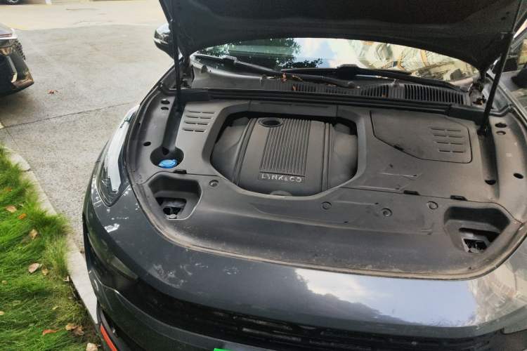 Used Lynk & Co 02 2018 1.5T DCT Two-Wheel Drive Zhaopu Version China V Standard Engine Bay Right