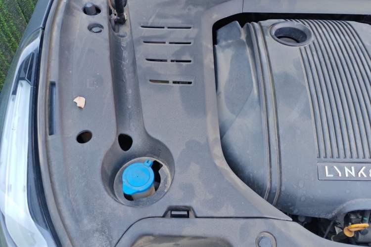Used Lynk & Co 02 2018 1.5T DCT Two-Wheel Drive Zhaopu Version China V Standard Engine Bay Right