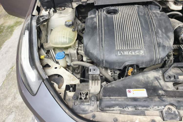 Used Lynk & Co 02 2018 1.5T DCT Two-Wheel Drive Zhaoban China V Standard Engine Bay Right