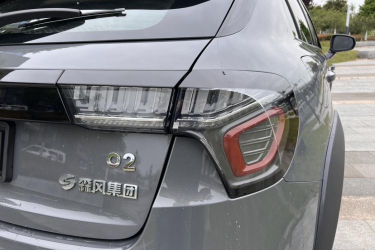 Used Lynk & Co 02 2018 1.5T DCT Two-Wheel Drive Sporty Version China V Standard Exterior 3