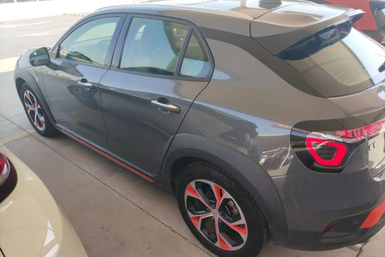 Used Lynk & Co 02 2018 1.5T DCT Two-Wheel Drive Zhaoban China V Standard Exterior 3