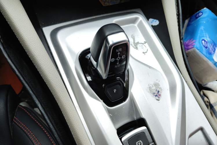 Used Lynk & Co 02 2018 1.5T DCT Two-Wheel Drive Zhaopu Version China V Standard Gear Lever