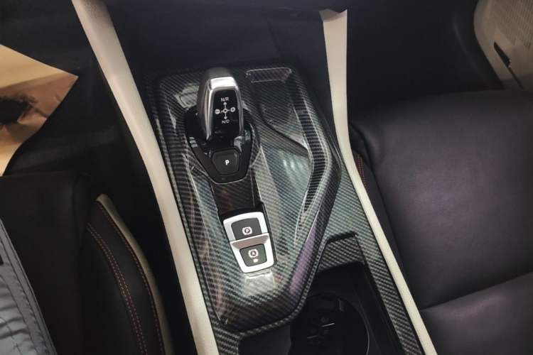 Used Lynk & Co 02 2018 1.5T DCT Two-Wheel Drive Zhaoban China V Standard Gear Lever