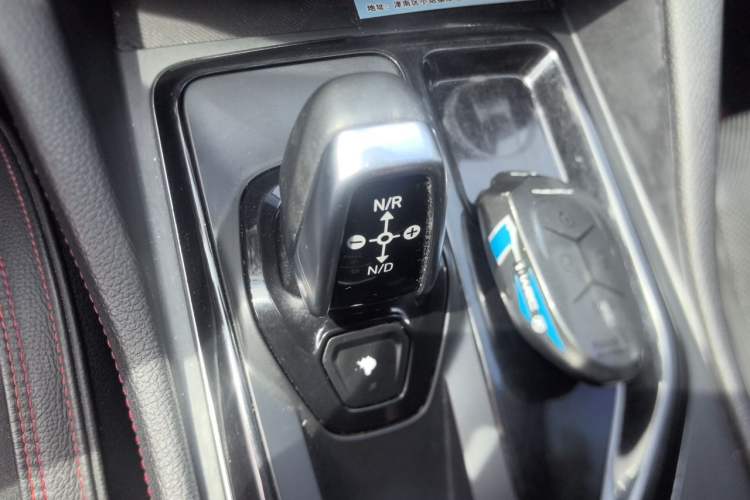 Used Lynk & Co 02 2018 1.5T DCT Two-Wheel Drive Pro Version China V Emission Standard Gear Lever